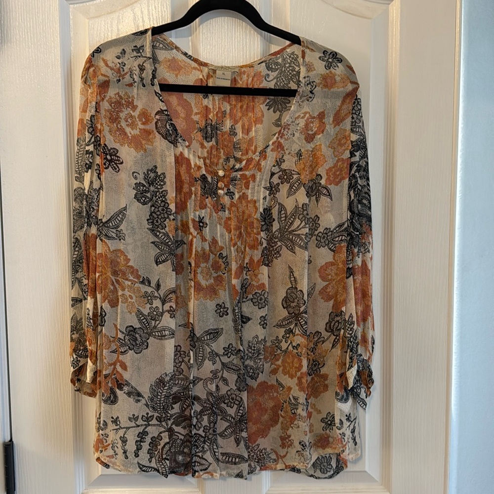 Lucky Brand sheer orange/black/cream floral v-neck blouse 3/4 sleeves